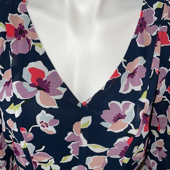 Floral Long Sleeve Open Back Dress - Picture 11 of 11